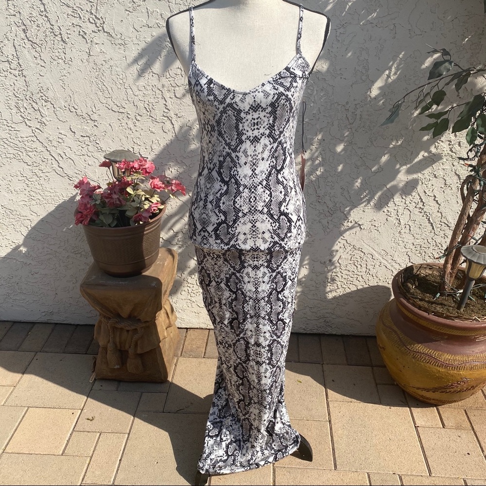 New! Snakeskin print Bodycon Knit Dress